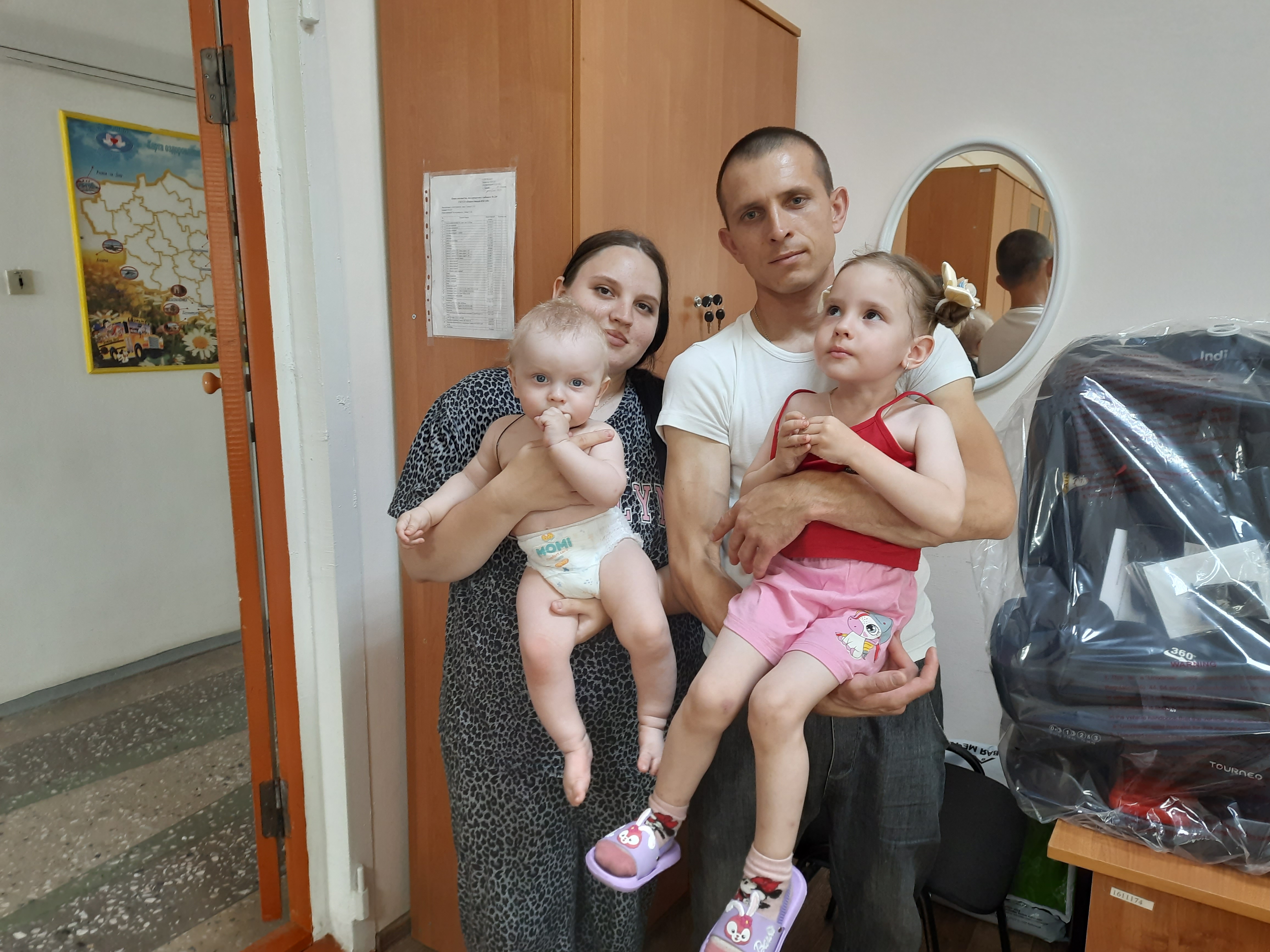 В Новоселицком центре социального обслуживания открыт пункт проката предметов первой необходимости для новорожденных.