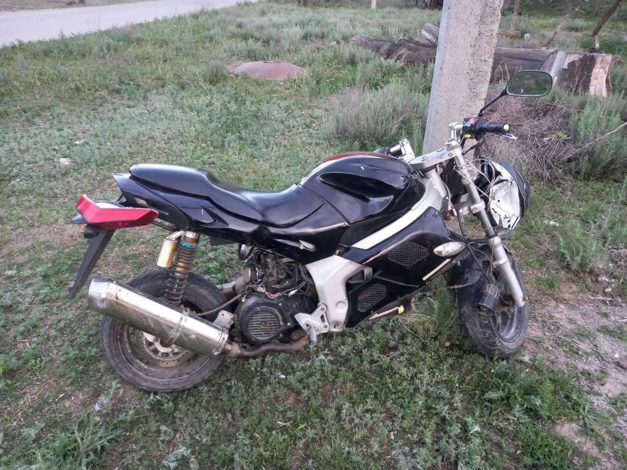 ⚠️🚗🚗🚗 В Новоселицком округе подросток-бесправник на мотоцикле совершил наезд на животное на проезжей части.