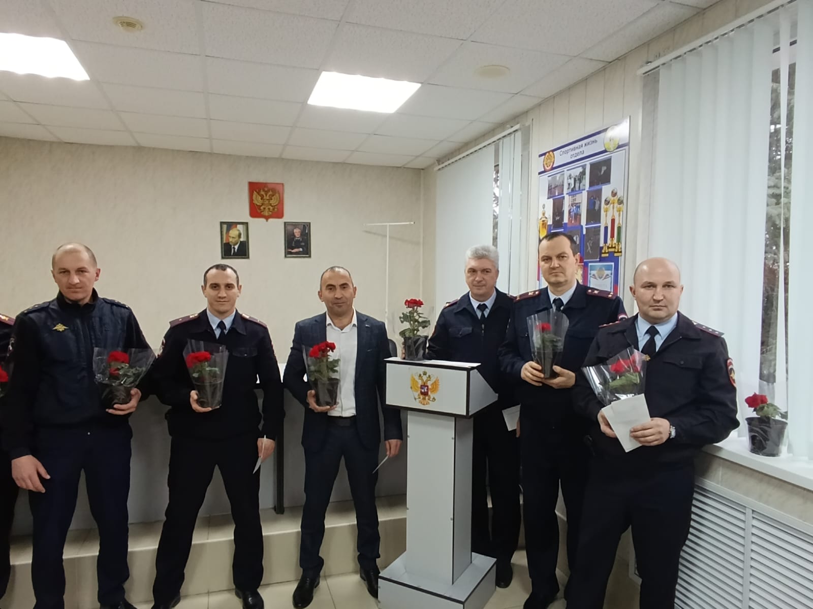Полицейские Новоселицкого муниципального округа присоединились к Всероссийской акции «8 марта в каждый дом».