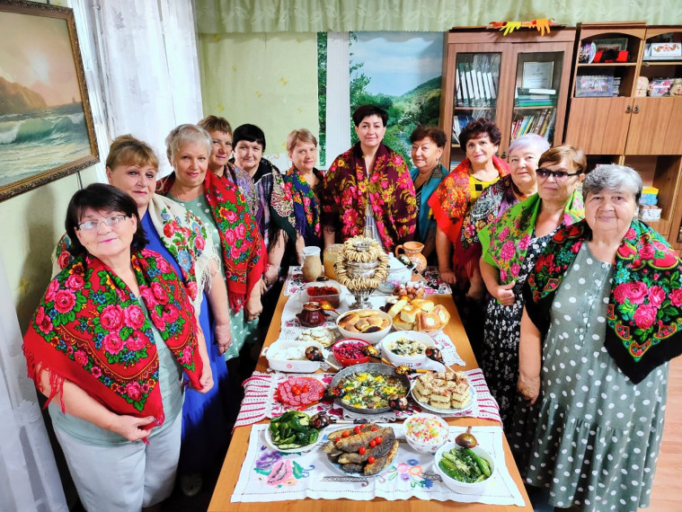 Путешествие в старину: хороша кухня русская!. Путешествие в старину: хороша кухня русская!.